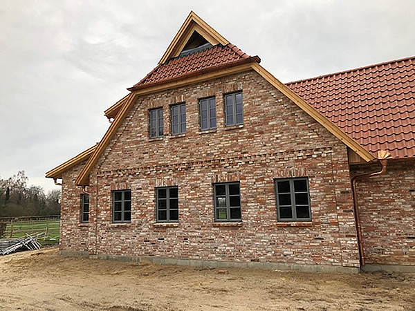 Neubau englisches Cottage mit Klinkerfassade