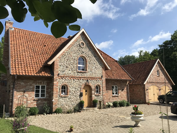 Cottagehaus mit Doppelgarage in Suderburg