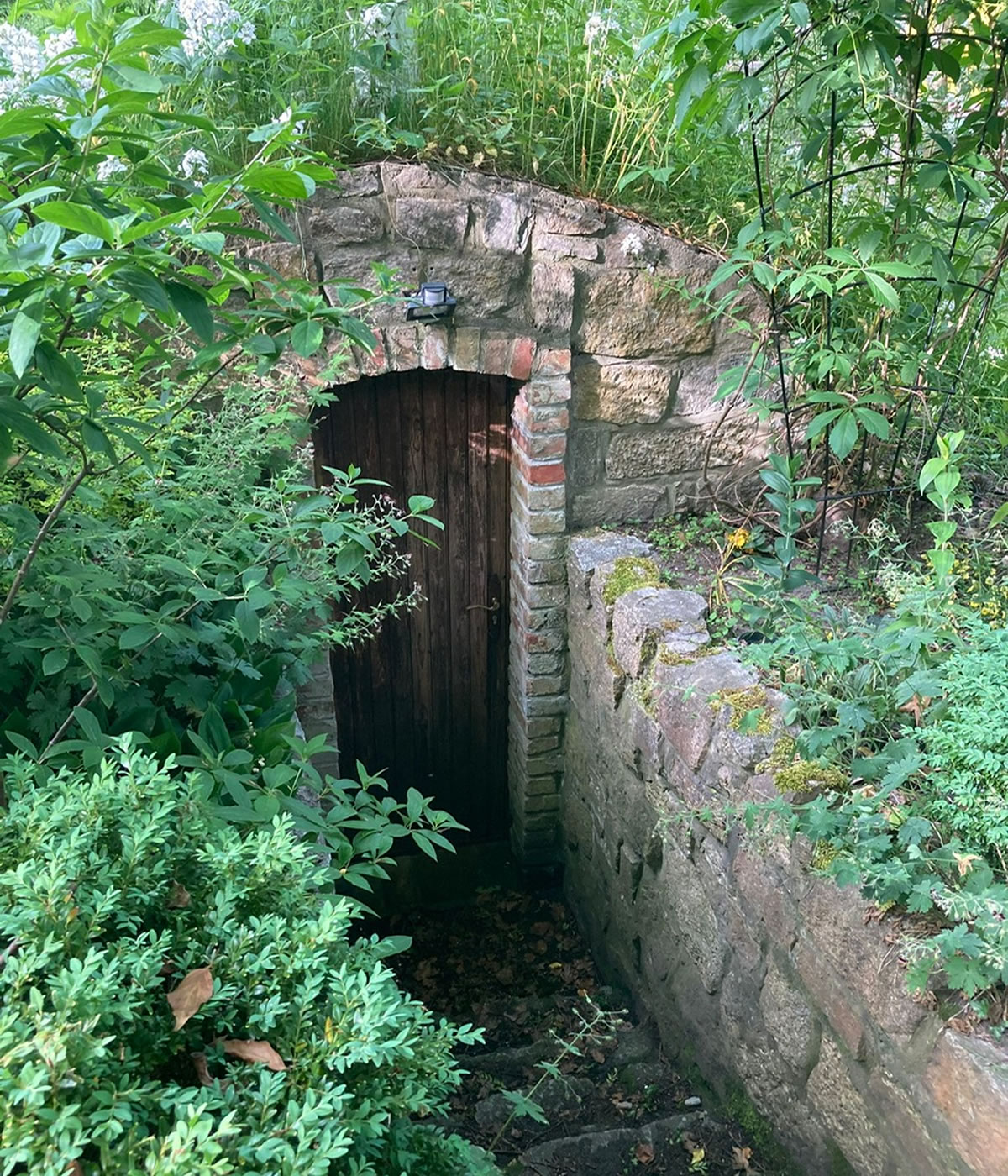 Der Weinkeller von Außen - Englische Cottages aus Celle - Bauunternehmen Alan Berry