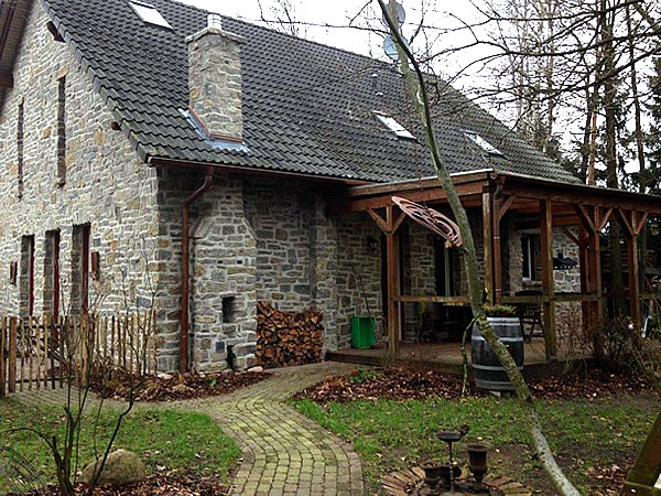 Natursteinfassade englisches Landhaus - Englische Cottages aus Celle - Bauunternehmen Alan Berry