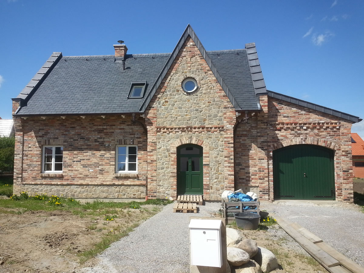 Frontansicht englisches Cottage im Harz - Englische Cottages aus Celle - Bauunternehmen Alan Berry