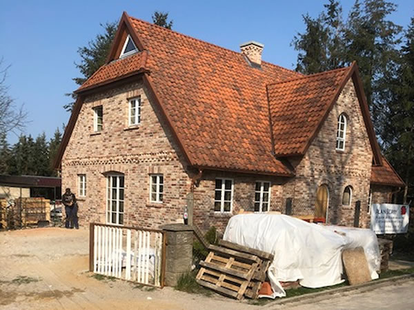 Hausbau in Celle - Bauunternehmen Maurer Alan Berry für englische Landhäuser in Celle, das Baunternehmen für Historische Baustoffe rund um Celle